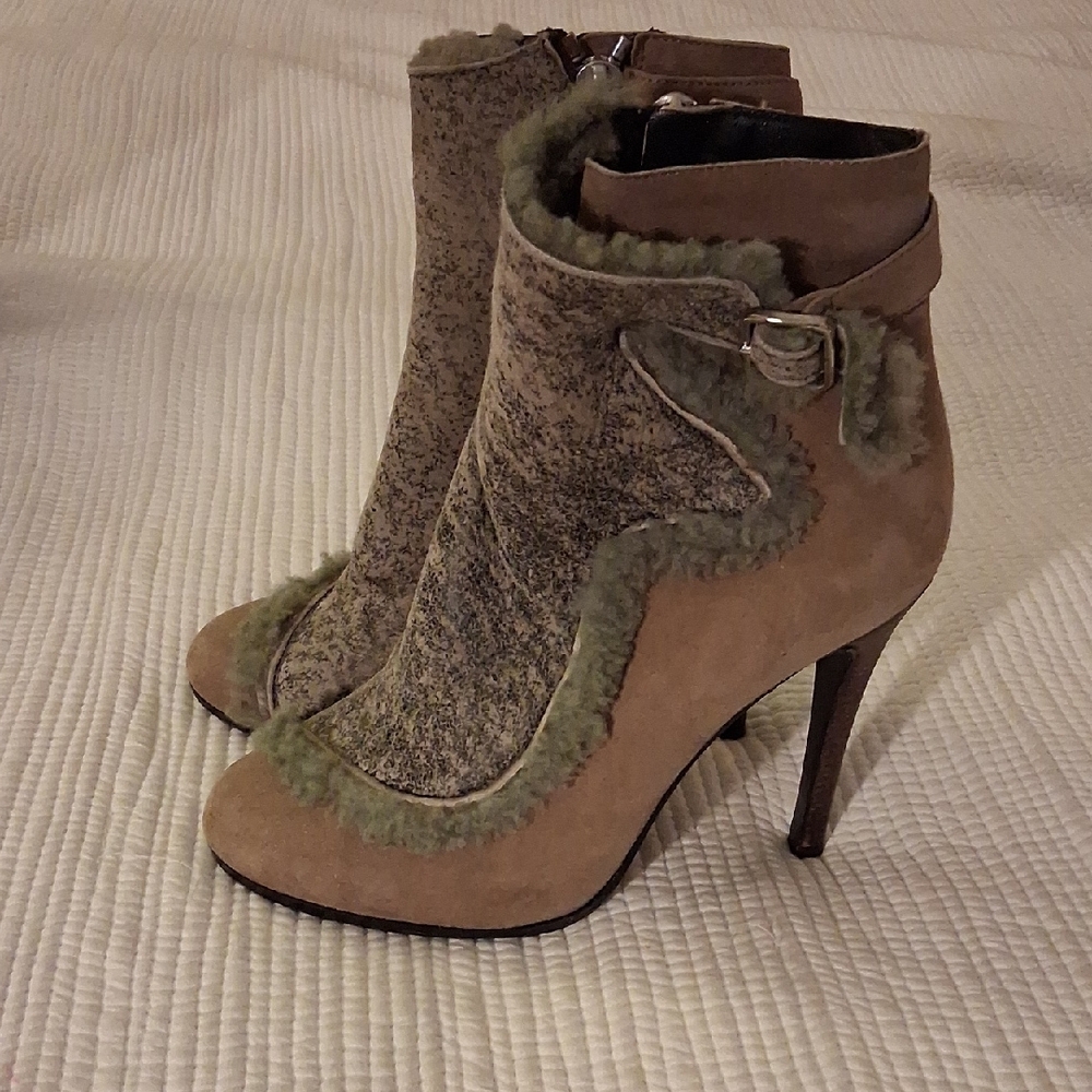 Thakoon Tan & Green High Heeled Booties with Shearling and suede leather. 5.5